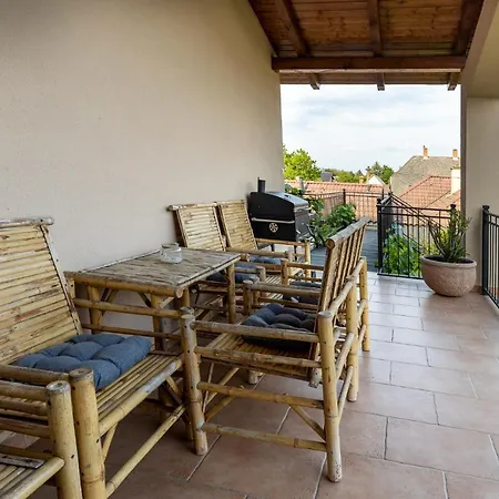 Adel Vendeghaz Konukevi Zamárdi