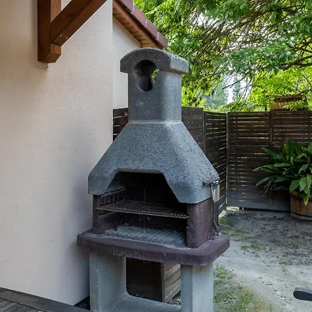 Konukevi Adel Vendeghaz