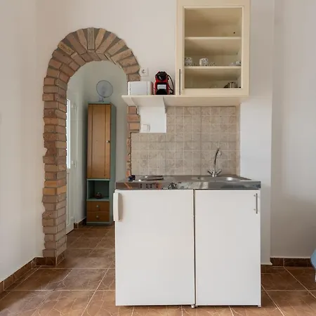 Adel Vendeghaz Guest house