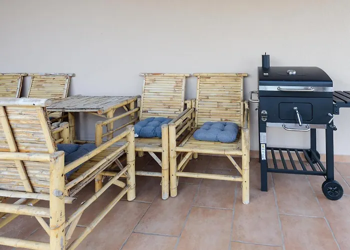 Konukevi Adel Vendeghaz 4*